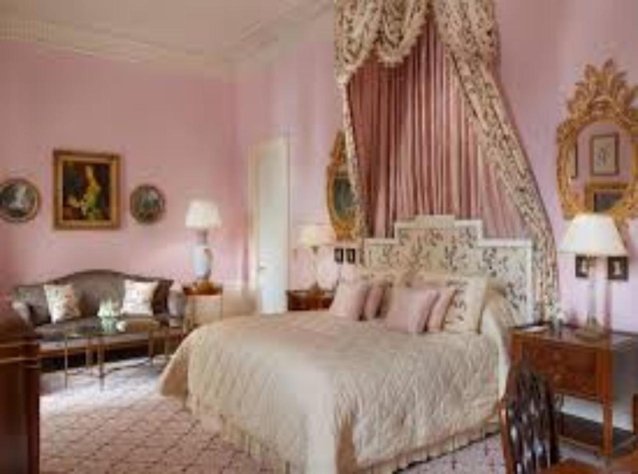 Hotel Luxury Near Delhi Airport New Delhi